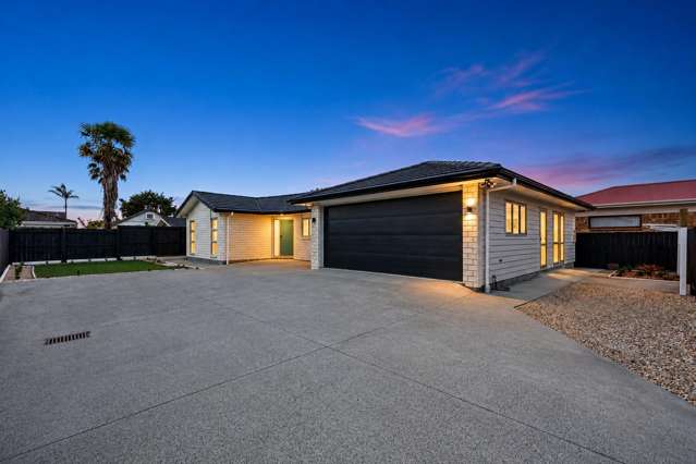 HOME & INCOME POTENTIAL - URGENT SALE!