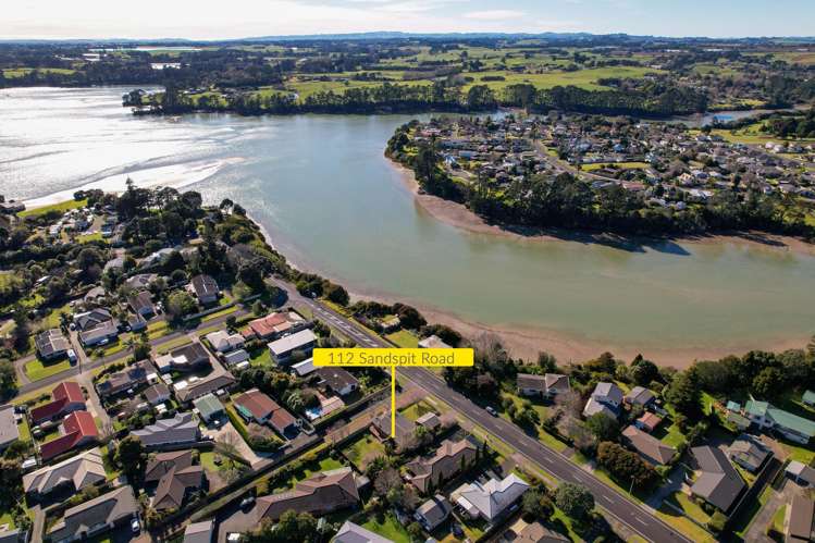 112 Sandspit Road Waiuku_21