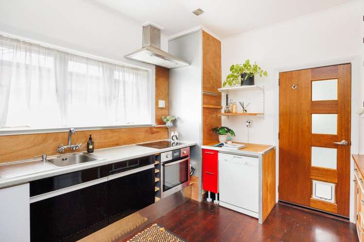 210 College Street West End_5