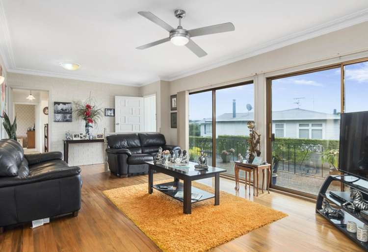 64 Kimber Hall Ave Mount Roskill_2