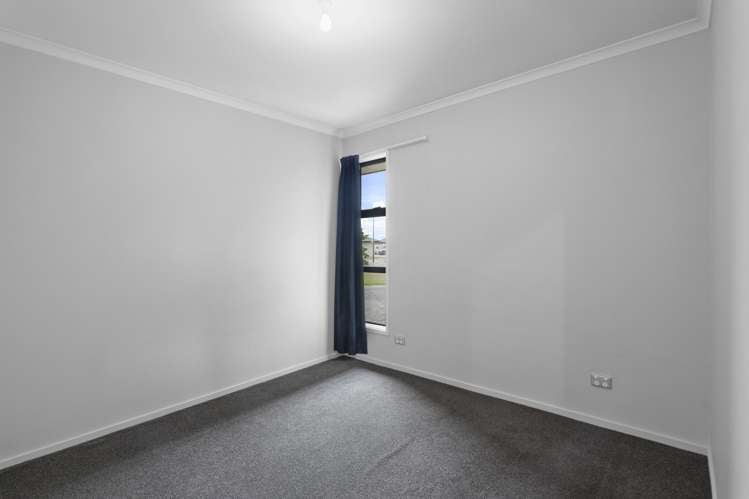 1 Reeds Road Darfield_14