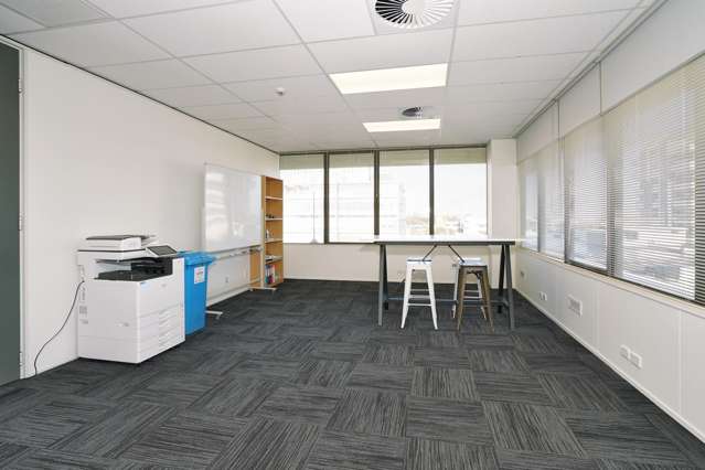 A/11 Garden Place Hamilton Central_2