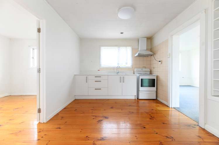 2 Rosamund Avenue New Windsor_14