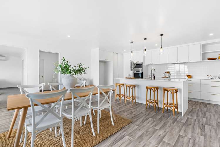 124 Beach Road Onerahi_10