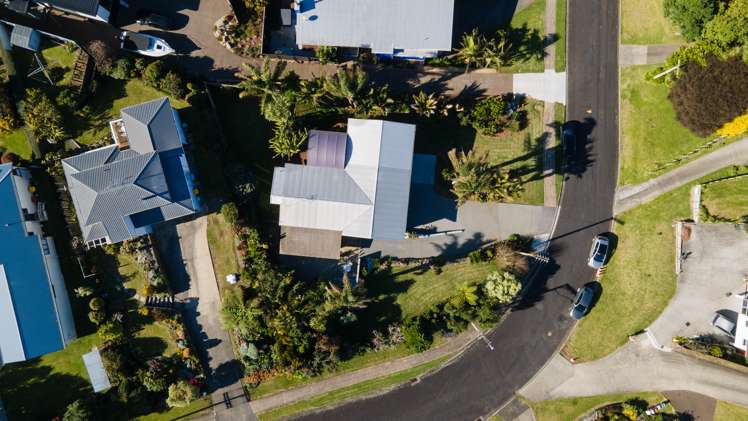 37 The Crescent Waihi Beach_24