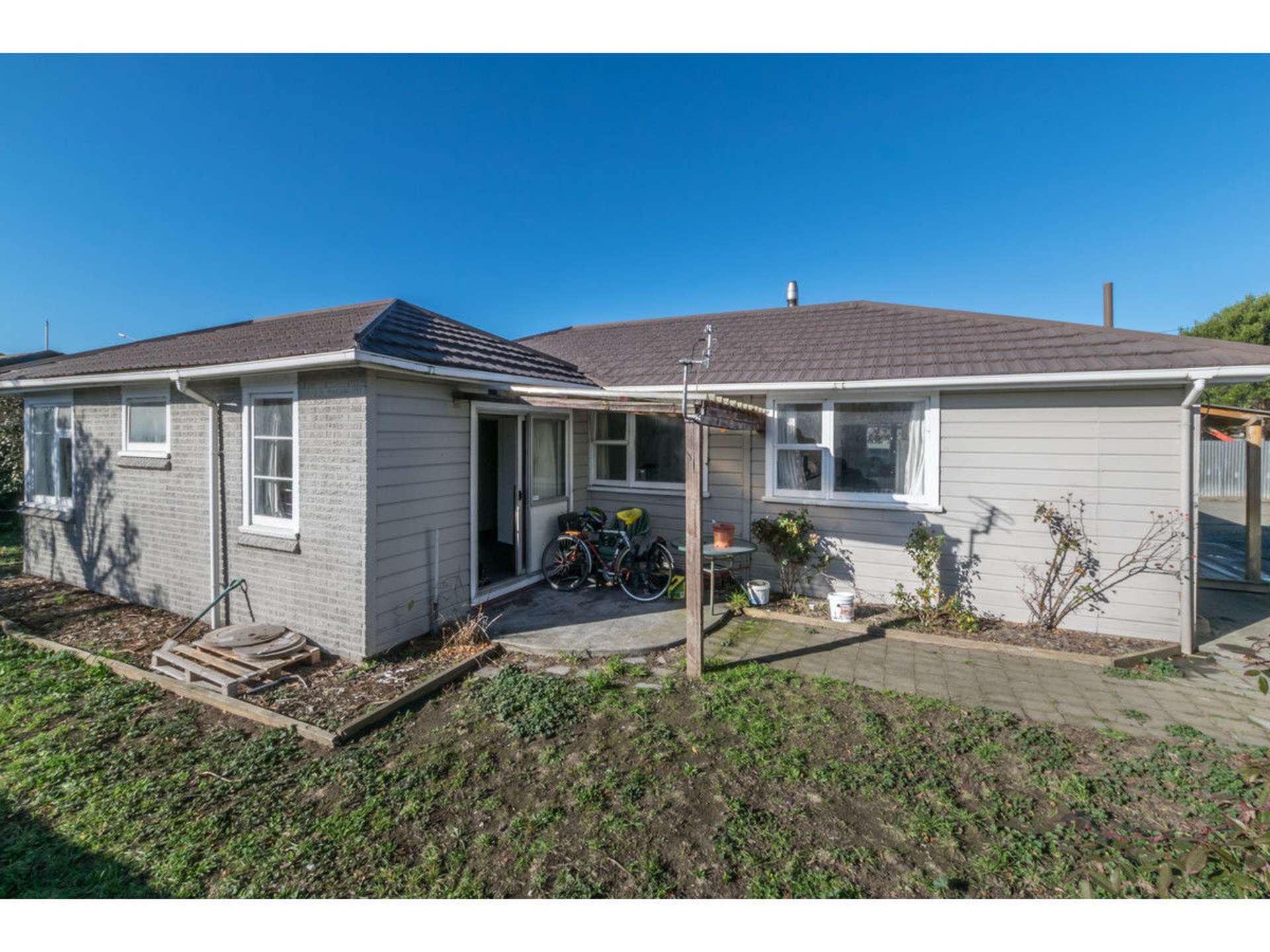 282 Breezes Road Aranui_0