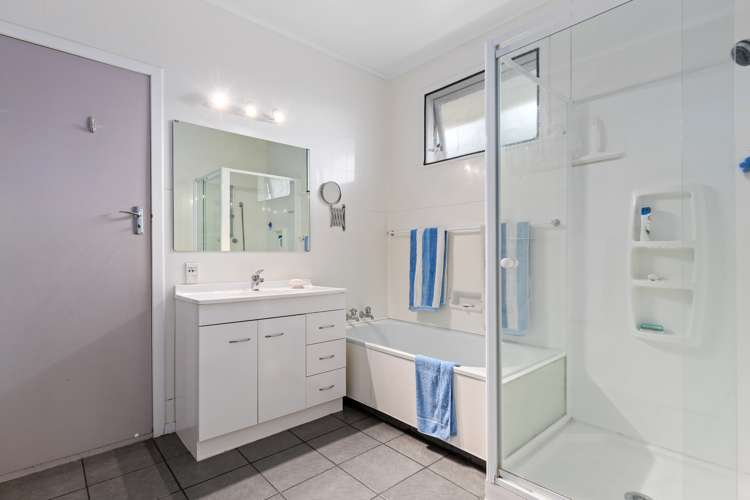 8 Wyatt Avenue Te Aroha_15