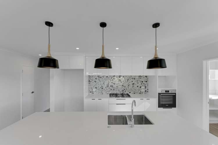 2 Viv Green Place Pokeno_11