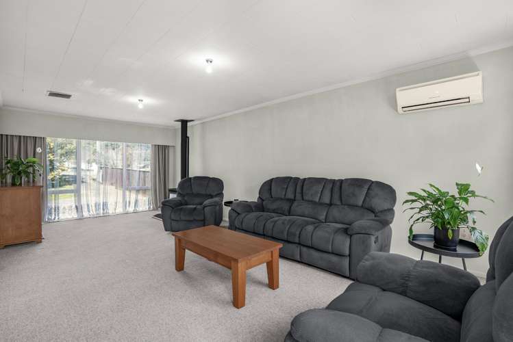 66 Wainuiomata Road Wainuiomata_4