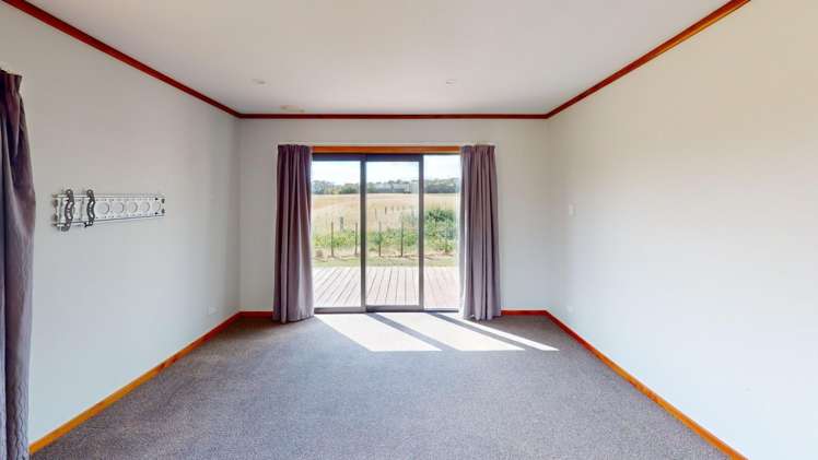 288 Lees Road Feilding_5
