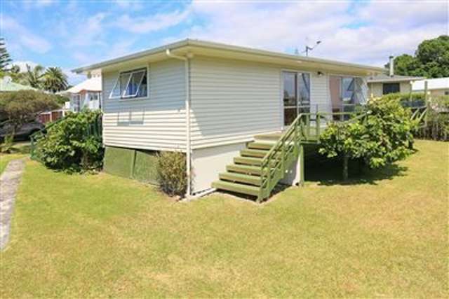 7 Amberley Avenue Te Atatu South_1