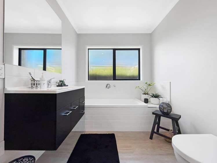8 Hosta Lnwy Wigram_13