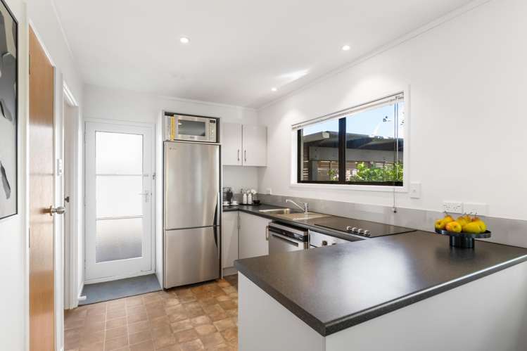 1/6 Pokapu Street Titirangi_15
