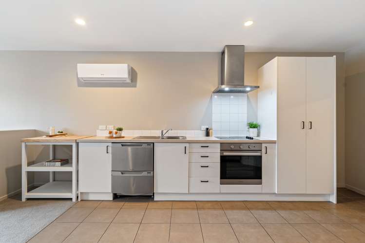 1/75 Thackeray Place Waltham_6