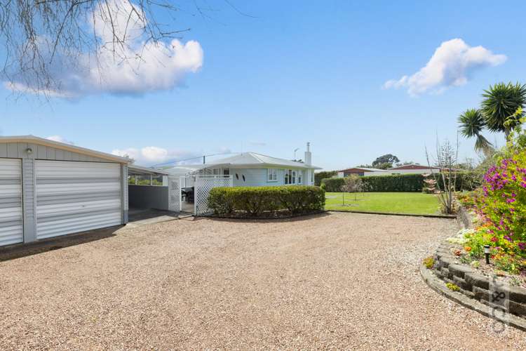 8 Hanham Road Kumeu_21