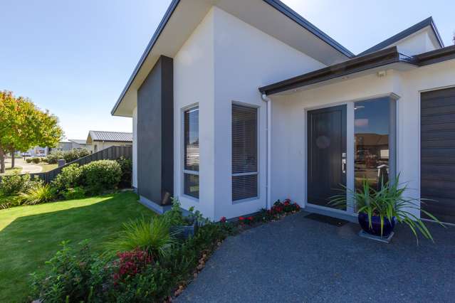 5 Milford Place Poraiti_1