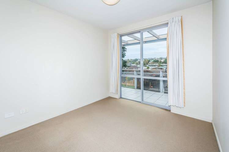 F5/27 Inverness Road Browns Bay_5