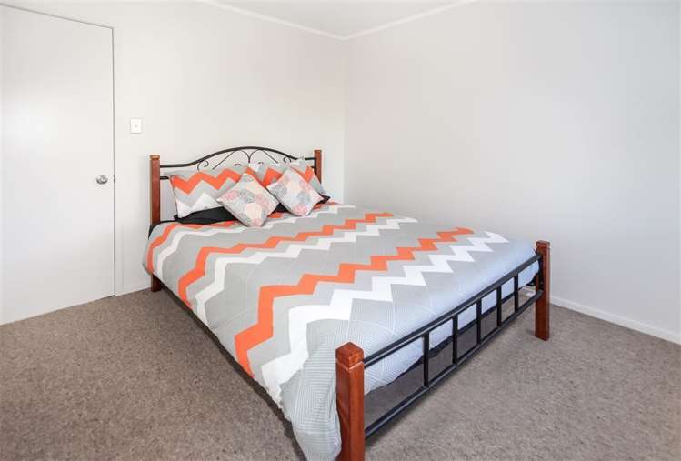 7 Landon Place Pukekohe_10