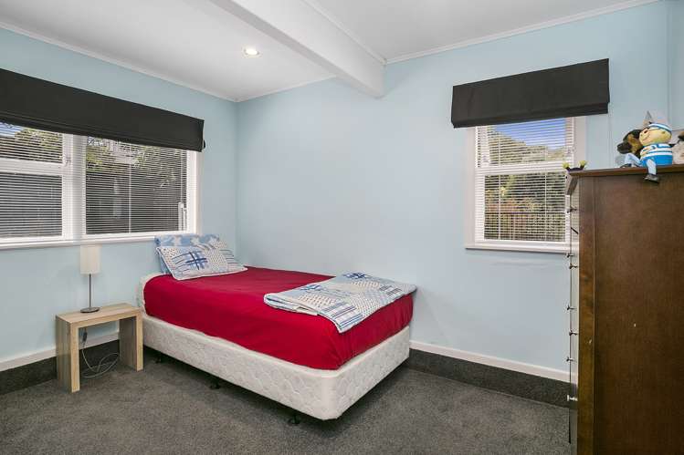 220 Dowse Drive Maungaraki_11