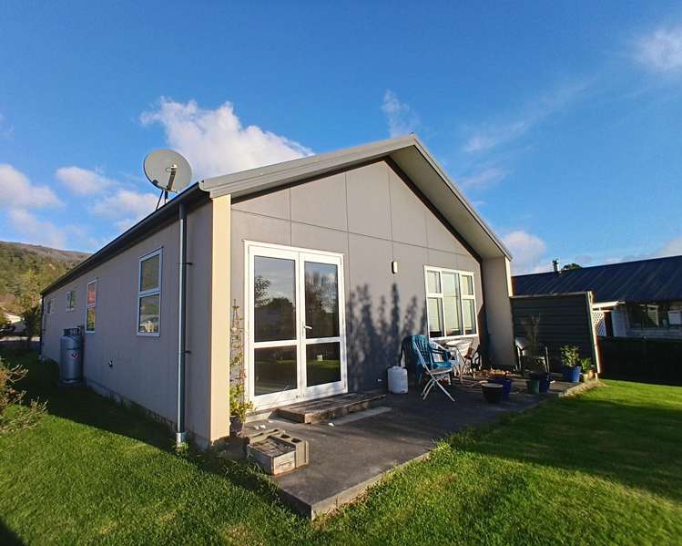 7 Hawes Street Waimangaroa_11