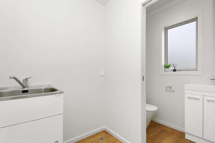 28A Barber Grove Moera_11