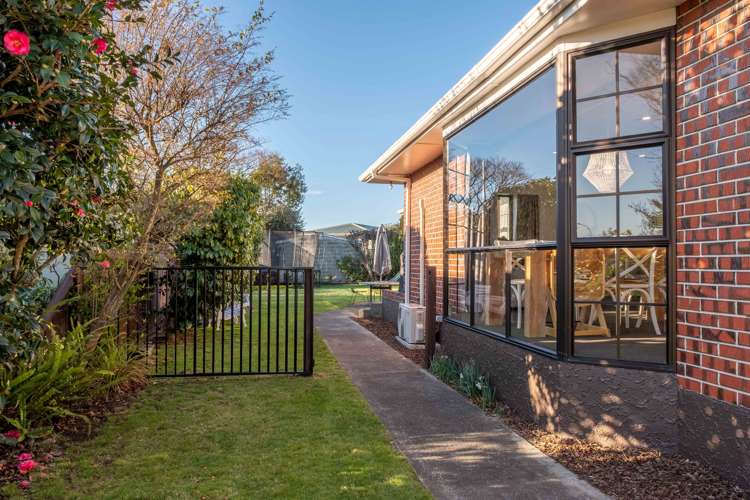 19 Keats Crescent Stoke_10