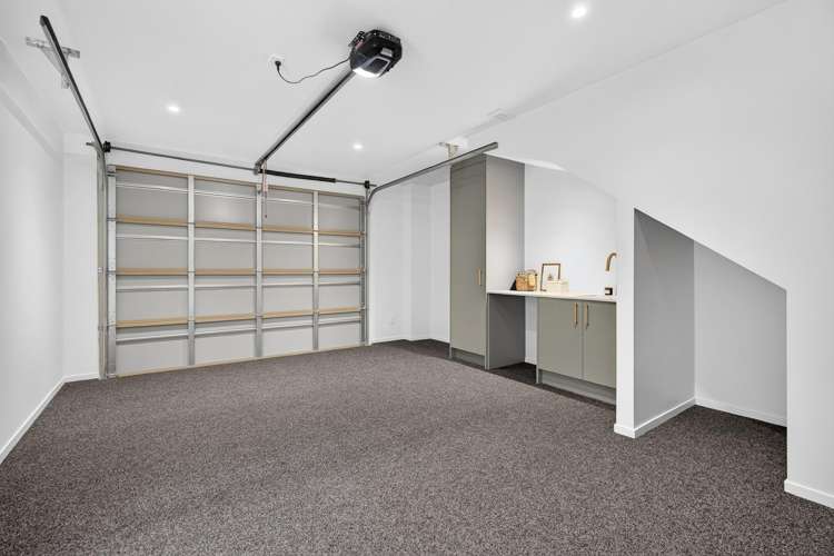2/46 Cuba Street Petone_38