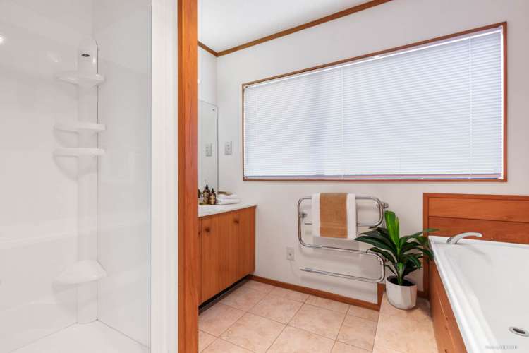 31 Kennedy Avenue Forrest Hill_10