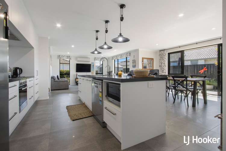 14 Reel Road Athenree_9