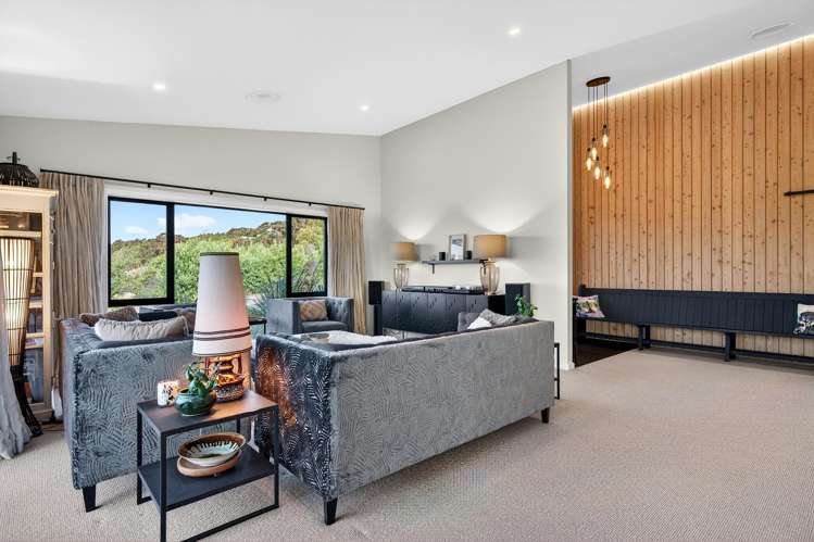 12 Airstrip Ridge Parkvale_4