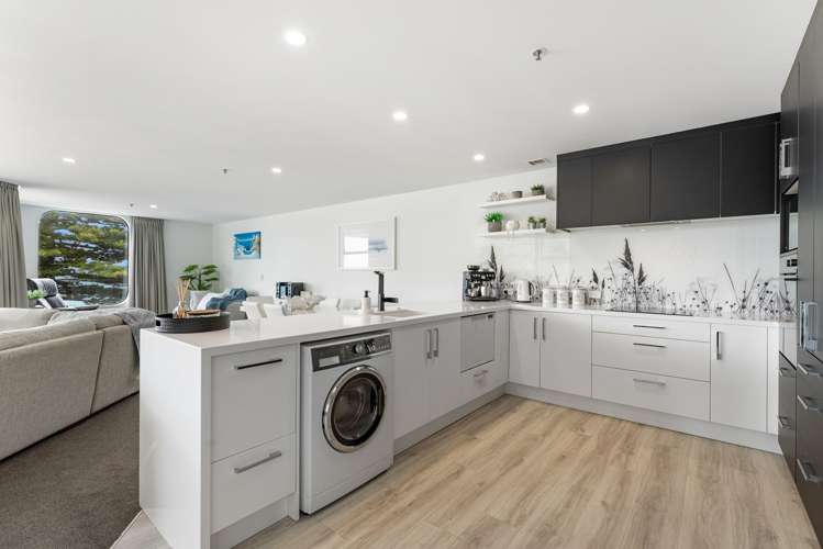 3A/1 Marine Parade Mt Maunganui_13