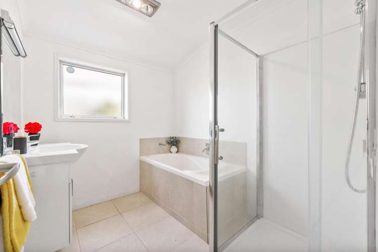 19B Te Atatu Road Te Atatu South_11