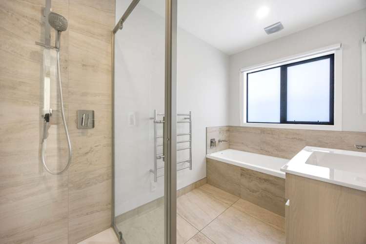 13 Henrietta Maxwell Grove Wainuiomata_8