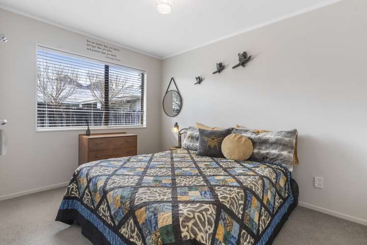 2/8 Enderby Drive Te Atatu Peninsula_9