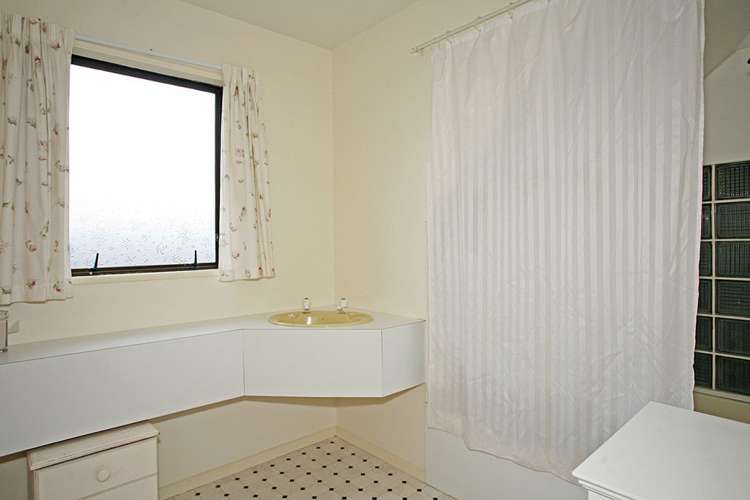 2 Millstream Drive Lincoln_14