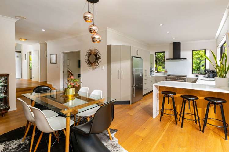 7 Springwater Vale Unsworth Heights_5