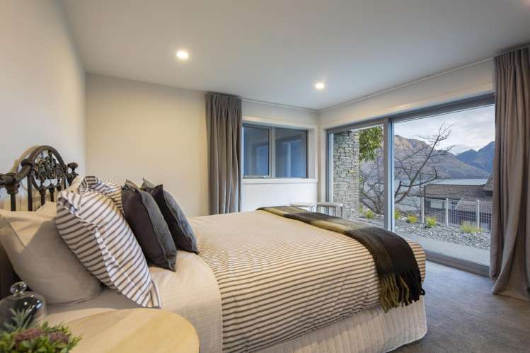 3 Leeds Lane Queenstown_11