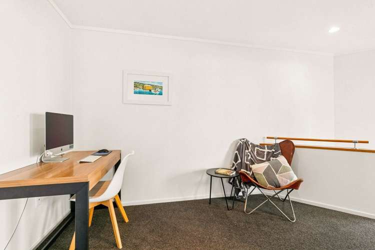 5 Erskine Close Island Bay_6