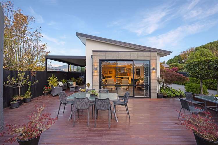 3 Karo Place Ilam_17