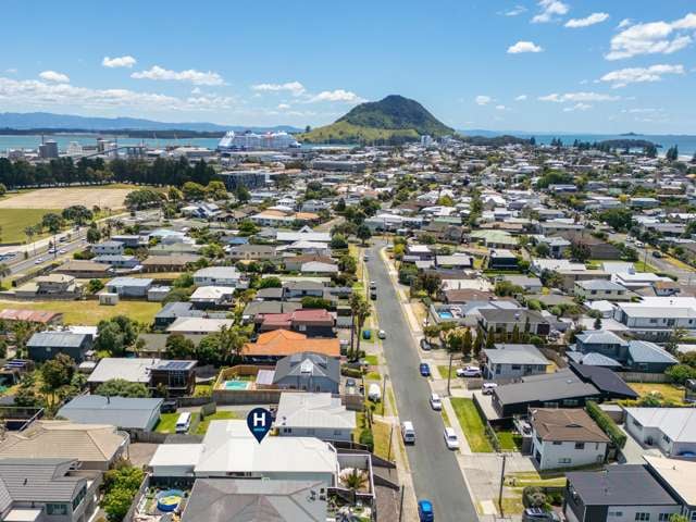 Flexible abode on Campbell Road