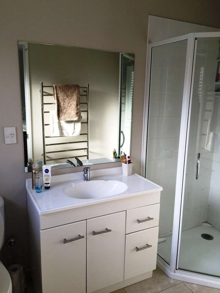 6 Louvain Place Greenhithe_15