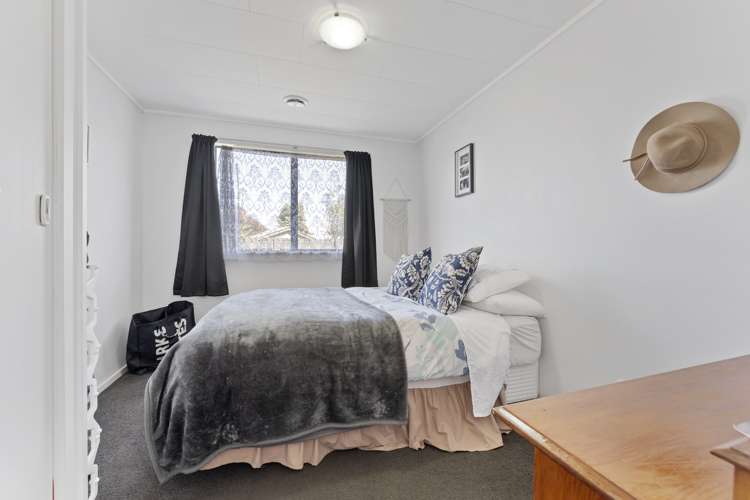 46 Seaforth Avenue Milson_6
