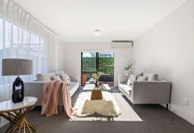 2/136 Moore Street Howick_2