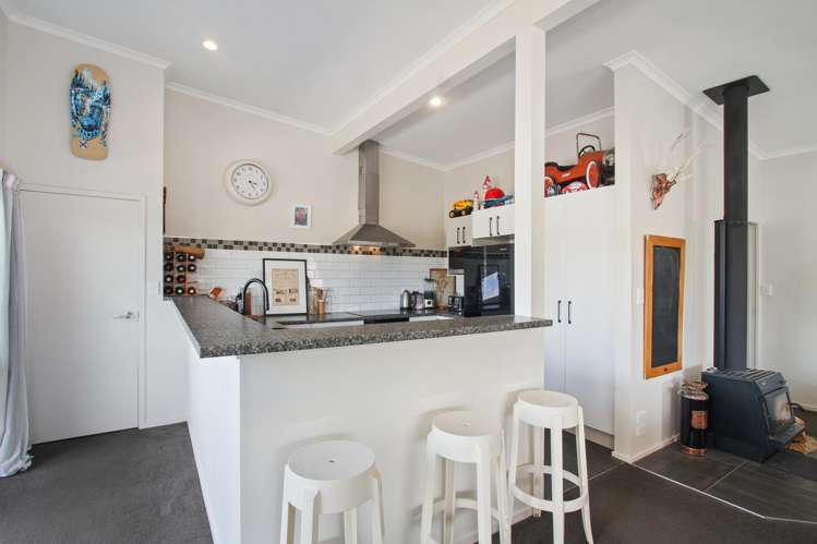 9 Keven Road Clarks Beach_6