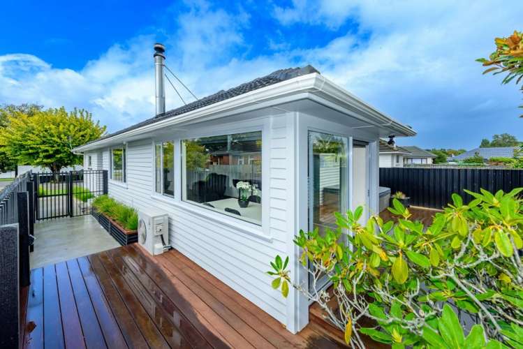 1/32 Downing Street Hoon Hay_6