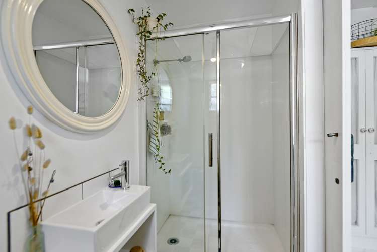 6 Railway Terrace Glentunnel_15