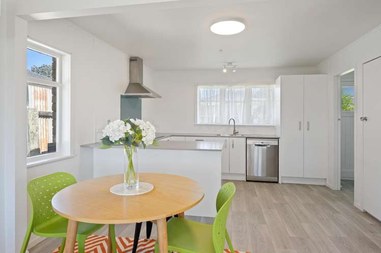 4 Colenso Place Otaki Beach_6