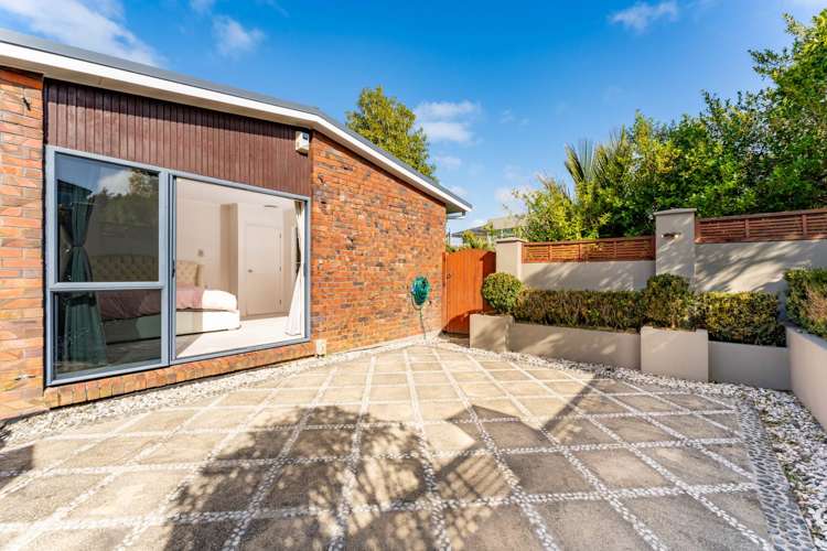 88 Parr Terrace Castor Bay_11