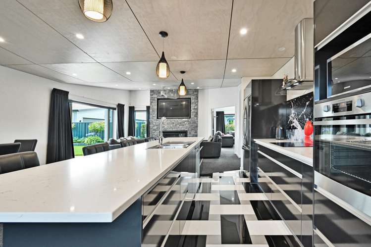 5 Watt Court Mahora_2