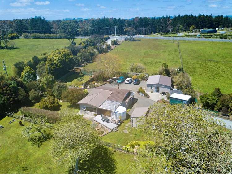 15 Pairatahi Road Kaingaroa_1